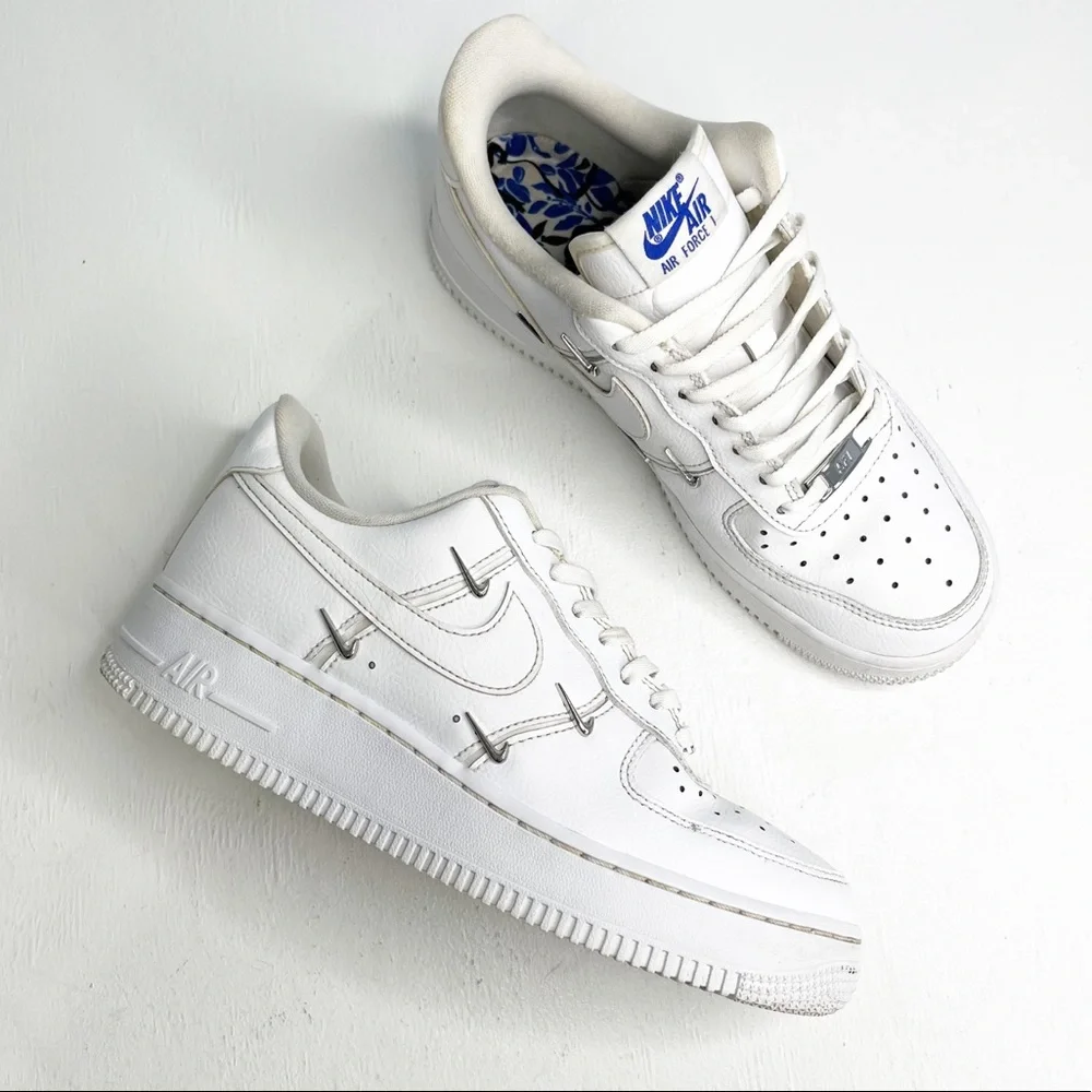 Nike Air Force 1 '07 LX シルバー 24.5 Nike | Shoes | Nike Air Force 7 Lx Sisterhood White Metallic